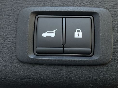 New 2026 Nissan Rogue SL AWD/4WD image 18