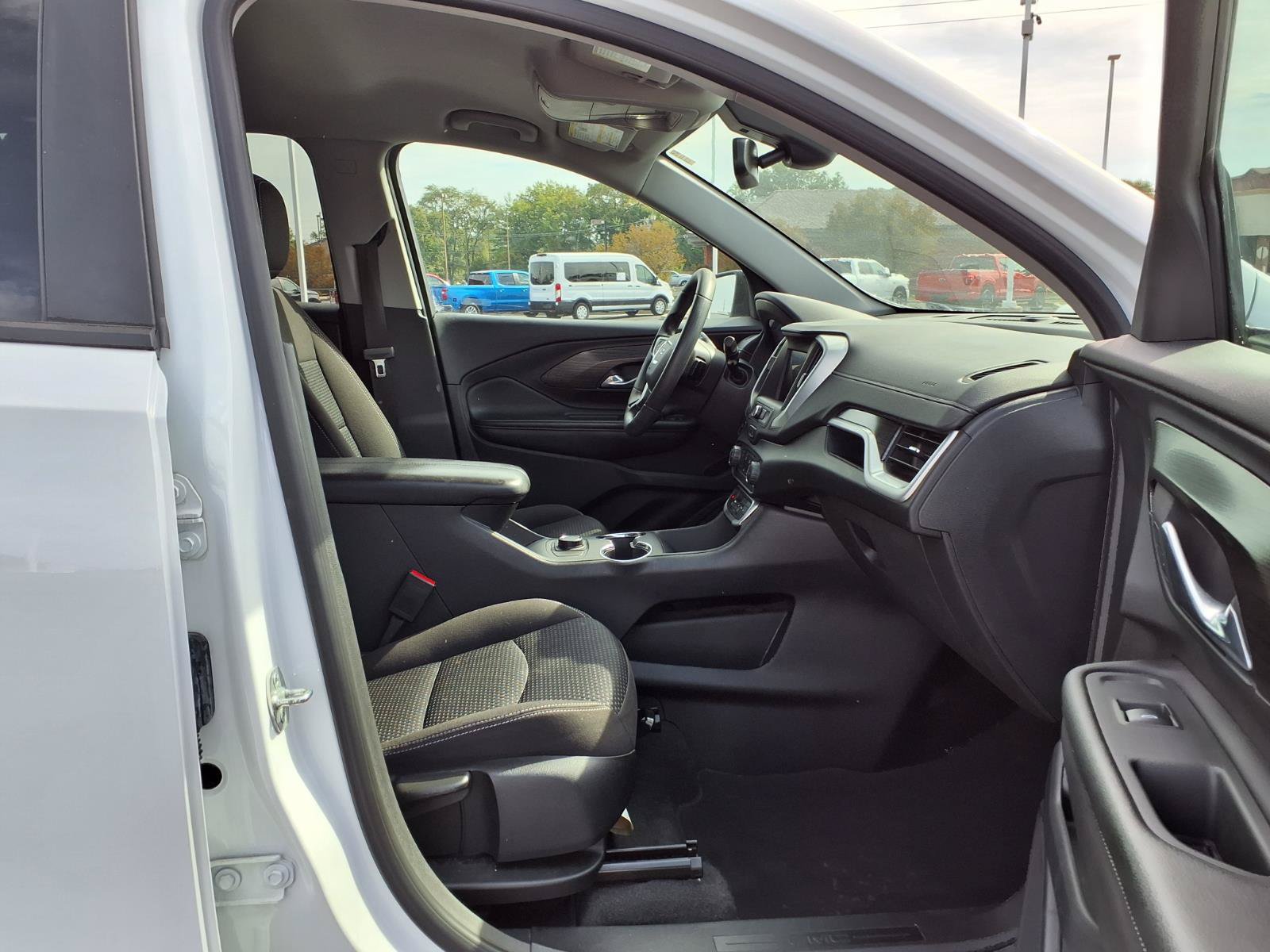 Used 2022 GMC Terrain SLE w/ Elevation Edition FWD image 22
