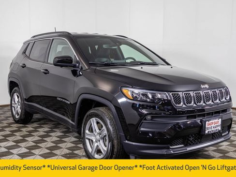 Used 2023 Jeep Compass Latitude w/ Convenience Group AWD/4WD image 15