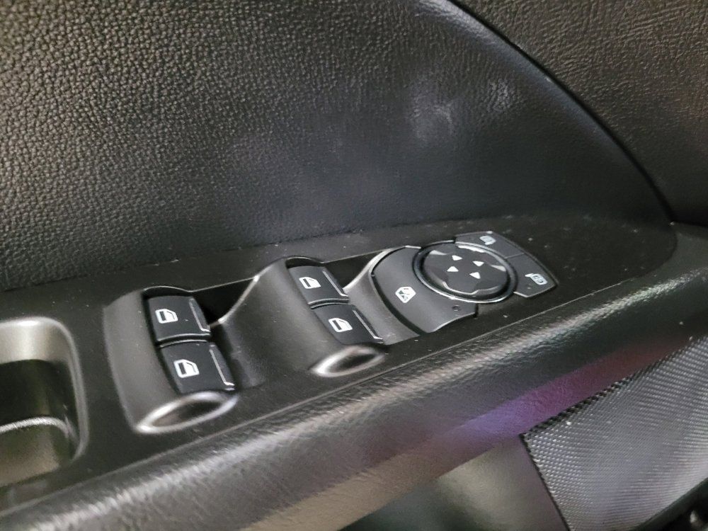 Used 2018 Ford Fusion SE w/ Fusion SE Technology Package FWD image 27