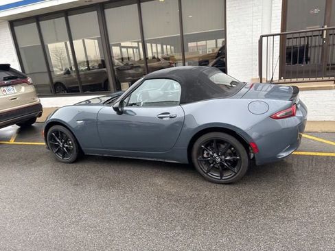 Used 2022 MAZDA MX-5 Miata Club image 8