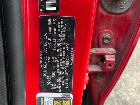 Used 2025 Kia K4 LXS image 27