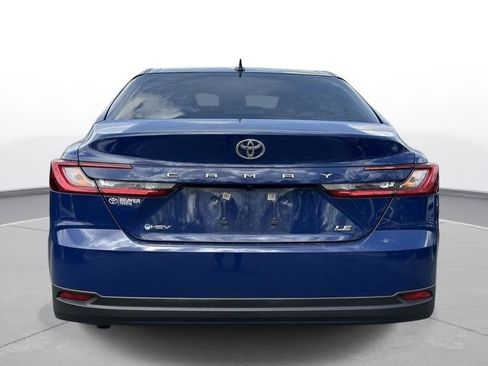 Used 2025 Toyota Camry LE image 7