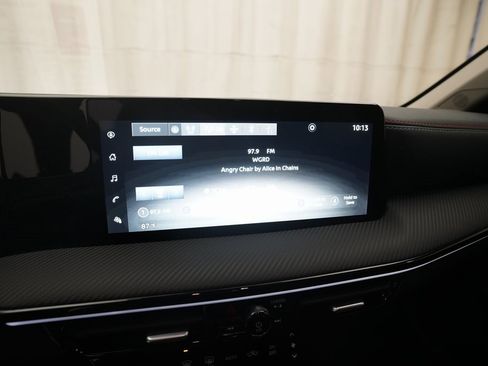 Certified 2025 Nissan Kicks SR image 6