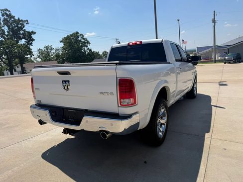 Used 2018 RAM 1500 Laramie w/ Convenience Group AWD/4WD image 9