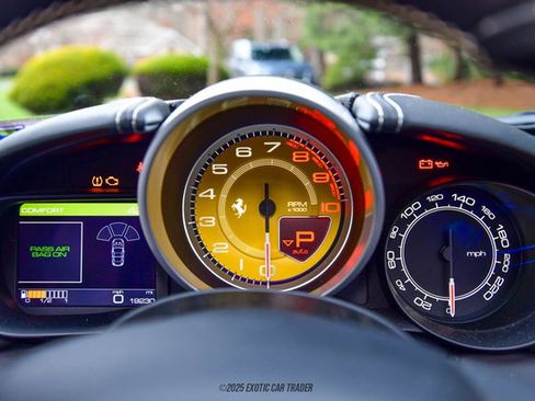 Used 2016 Ferrari California T image 30