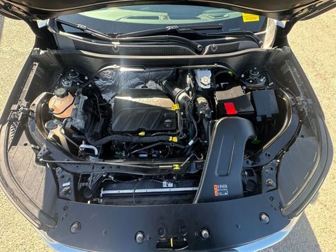 Used 2025 Chevrolet Trax LT image 30