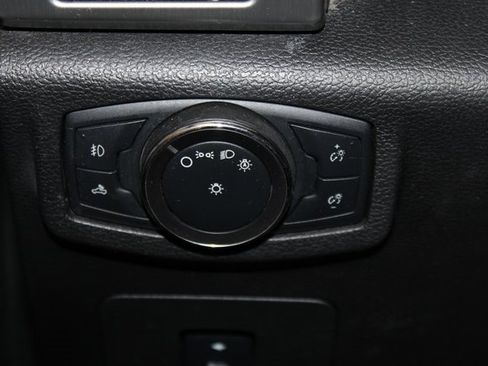 Used 2015 Ford F150 Platinum image 30