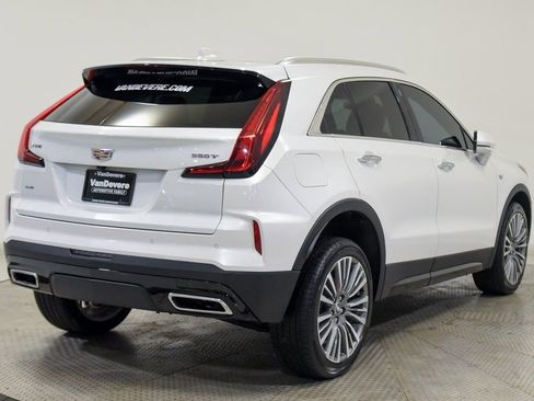 Used 2024 Cadillac XT4 Premium Luxury image 11