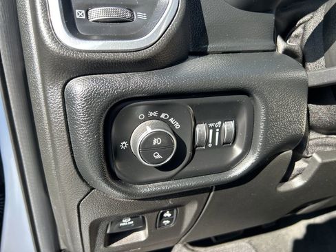 Used 2020 RAM 1500 Laramie image 14