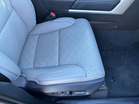 Used 2025 Toyota Tundra Limited image 17