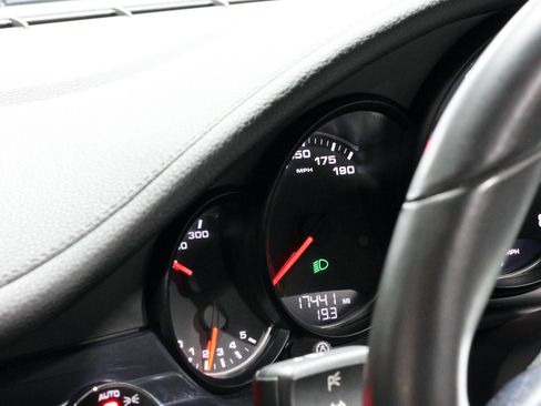 Used 2011 Porsche Panamera image 90
