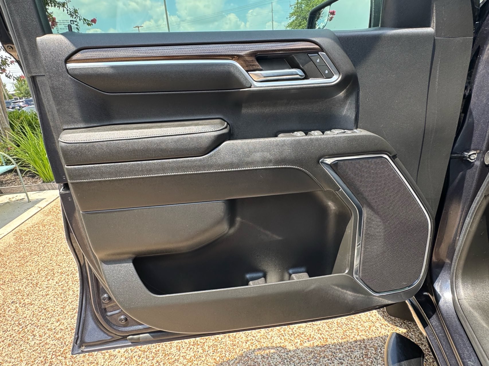 Used 2024 Chevrolet Silverado 1500 RST RWD image 27