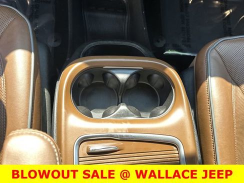Used 2020 Chrysler Pacifica Limited w/ Advanced Safetytec Group FWD image 25