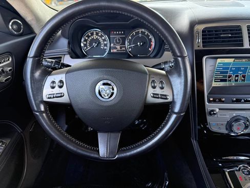 Used 2010 Jaguar XK Convertible image 16