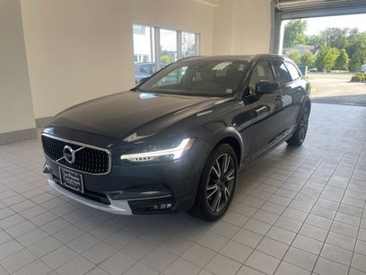 Used 2018 Volvo V90 T6 Cross Country w/ Convenience Package