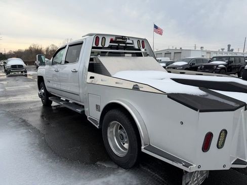 Used 2019 Chevrolet Silverado 3500 High Country w/ Duramax Plus Package image 12