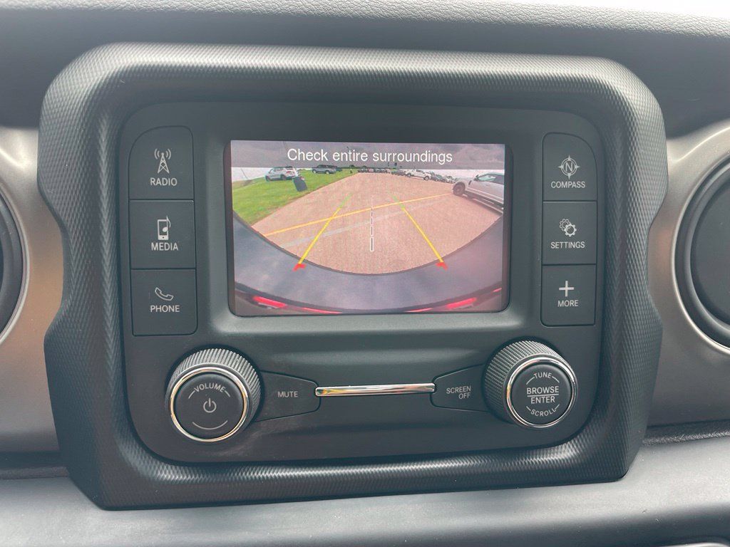 Used 2020 Jeep Wrangler Unlimited Sport AWD/4WD image 15