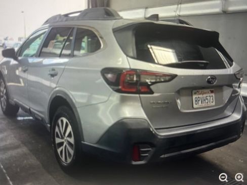 Used 2020 Subaru Outback Premium AWD/4WD image 2