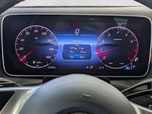 Used 2024 Mercedes-Benz GLC 300 4MATIC image 11