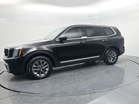 Certified 2023 Kia Telluride LX image 4