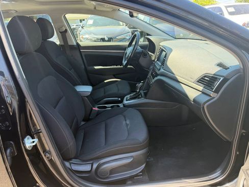 Used 2018 Hyundai Elantra Value Edition FWD image 13