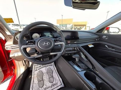 New 2025 Hyundai Elantra Limited w/ Cargo Package image 16