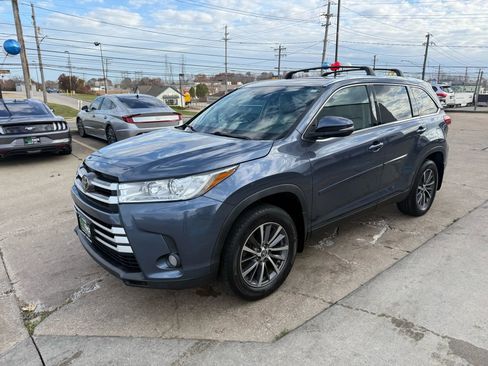 Used 2019 Toyota Highlander XLE image 5