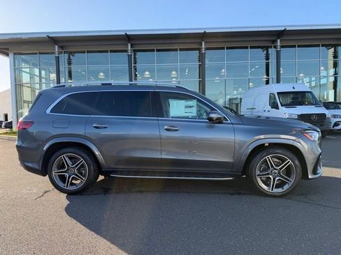 New 2026 Mercedes-Benz GLS 450 4MATIC image 8