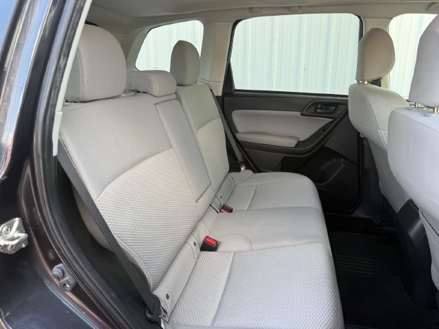 Used 2018 Subaru Forester 2.5i Premium w/ All-Weather Package AWD/4WD image 31