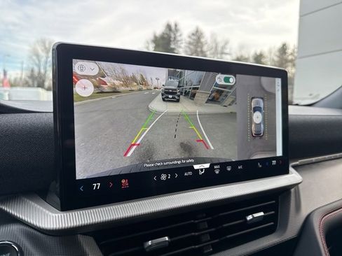 Certified 2025 Ford Explorer ST-Line image 31