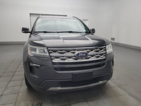 Used 2018 Ford Explorer XLT w/ Equipment Group 202A FWD image 14