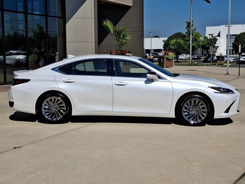 Certified 2025 Lexus ES 300h w/ Technology Package FWD image 7