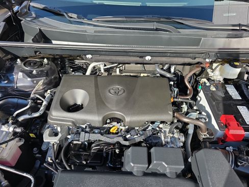 Used 2025 Toyota RAV4 LE FWD image 9