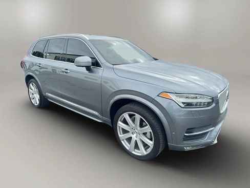 Used 2018 Volvo XC90 T6 Inscription w/ Convenience Package AWD/4WD image 4