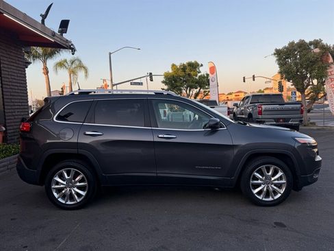 Used 2016 Jeep Cherokee Limited FWD image 14