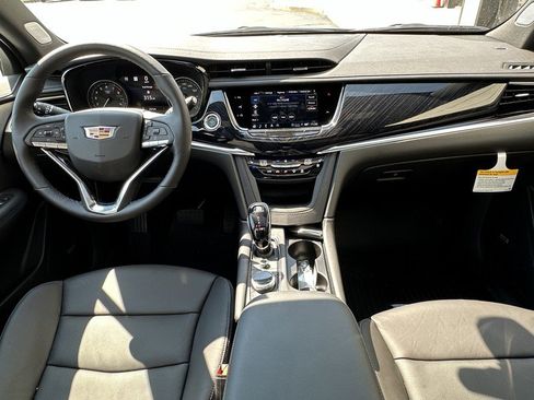 New 2025 Cadillac XT6 Premium Luxury w/ Technology Package image 10