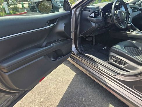 Used 2023 Toyota Camry SE FWD image 21