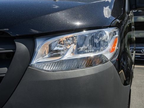 Used 2024 Mercedes-Benz Sprinter 3500 image 11