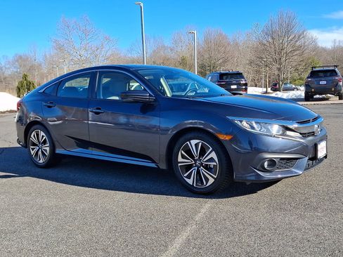 Used 2018 Honda Civic EX-T image 4