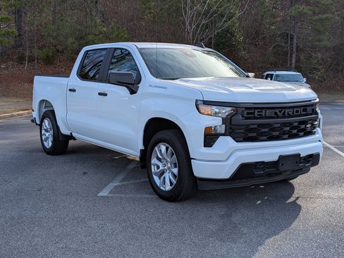 Used 2025 Chevrolet Silverado 1500 Custom image 11