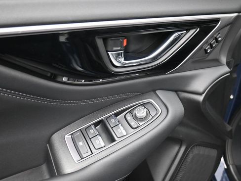 Used 2025 Subaru Outback Limited XT image 9