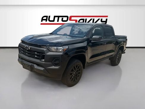 Used 2026 Chevrolet Colorado W/T w/ WT Custom Package image 3