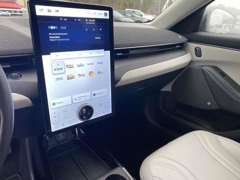 Used 2021 Ford Mustang Mach-E Premium image 30