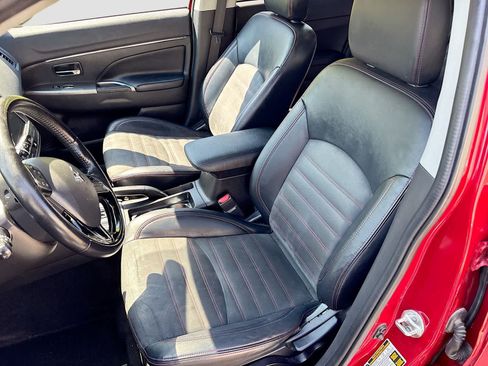Used 2018 Mitsubishi Outlander Sport SE AWD/4WD image 19