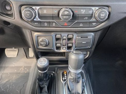 New 2026 Jeep Gladiator Sport AWD/4WD image 9