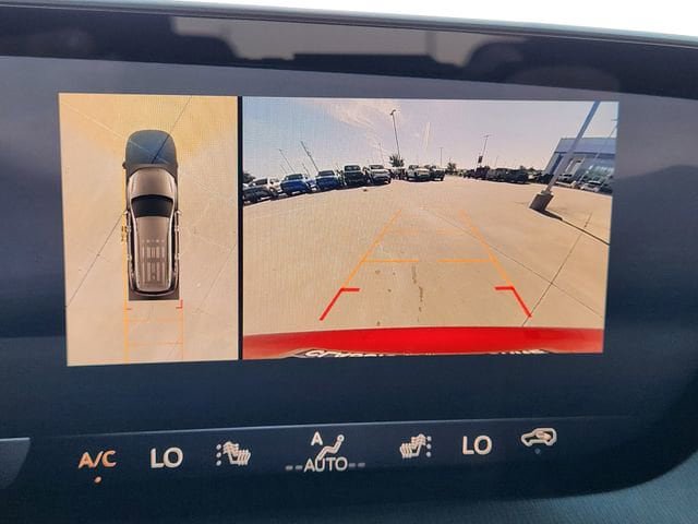 New 2026 Buick Enclave Sport Touring w/ Power Package FWD image 28