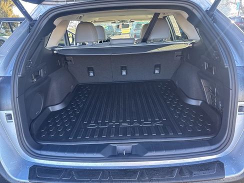 Used 2025 Subaru Outback Limited image 12
