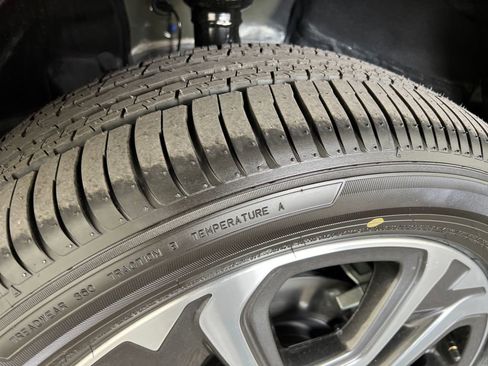 New 2026 Subaru Ascent Limited image 30