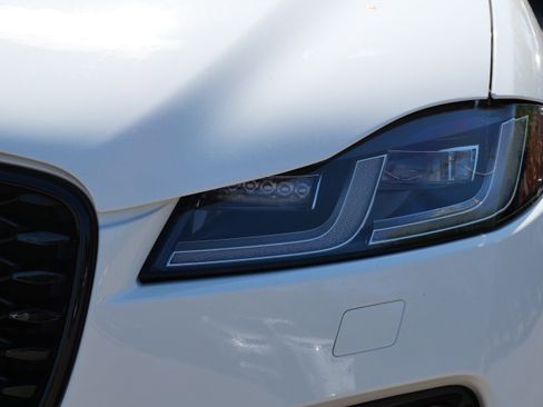 Certified 2025 Jaguar F-PACE R-Dynamic S AWD/4WD image 9